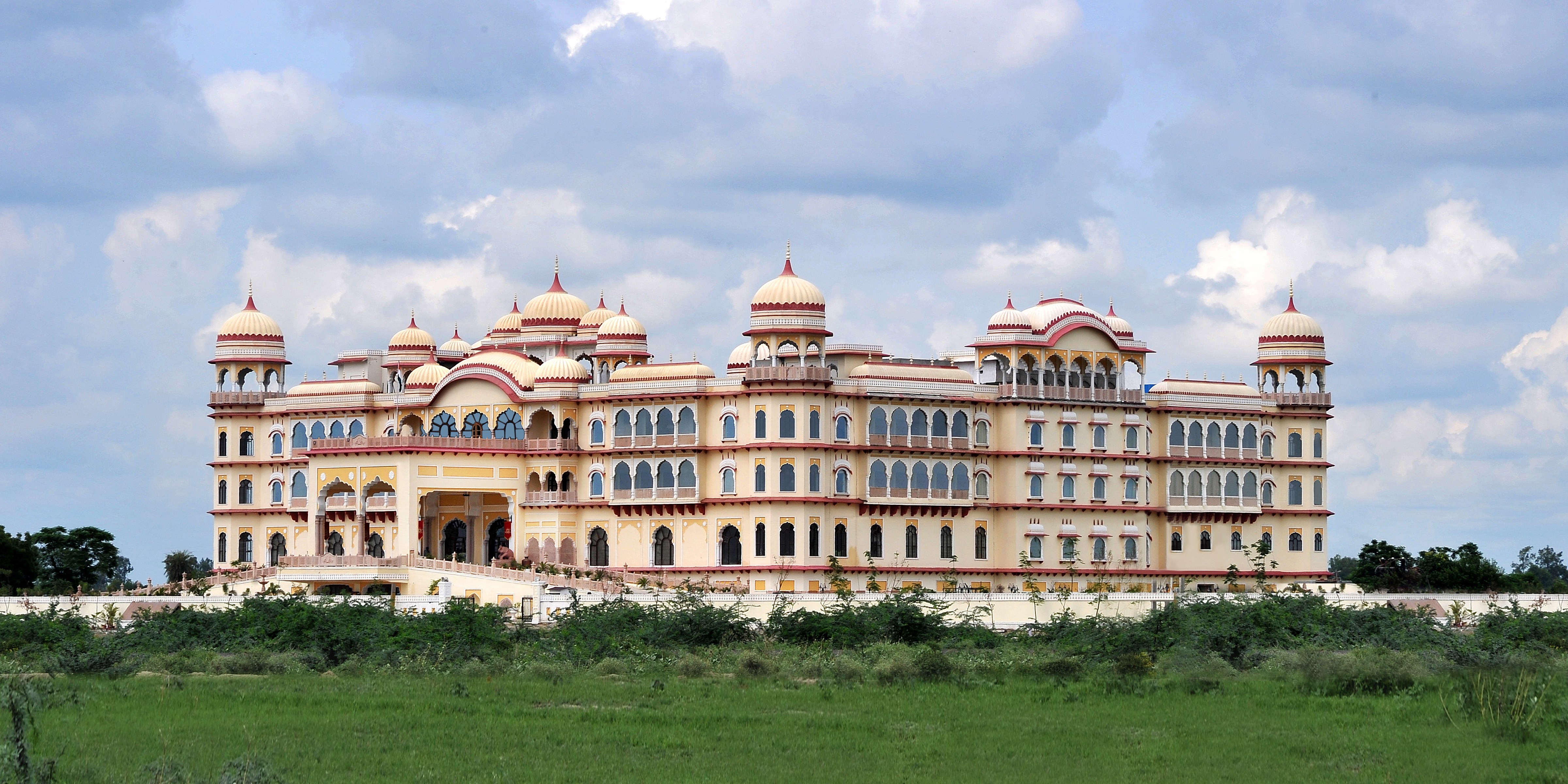 Noor Mahal Palace  Hotel , Karnal